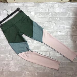 ☘️♥️Outdoor Voices Leggings ♥️☘️